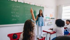 Derslerde başarılı olmaları için bu detay çok önemli! Anne babalara diyetisyen uyarısı: Çocuğunuzu okula kahvaltı yaptırmadan göndermeyin